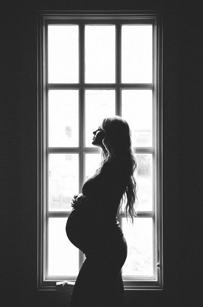 عکاسی بارداری در منزل